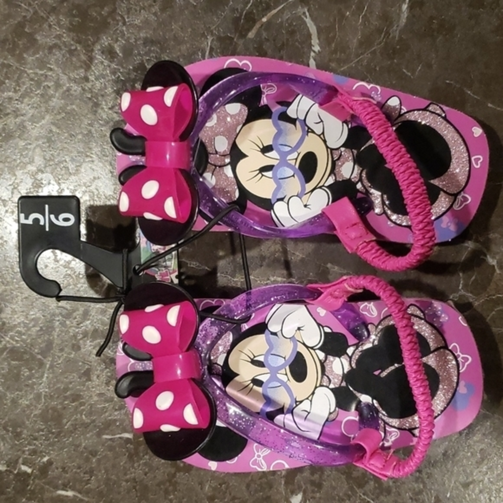 New!‎ Minnie Mouse sandals